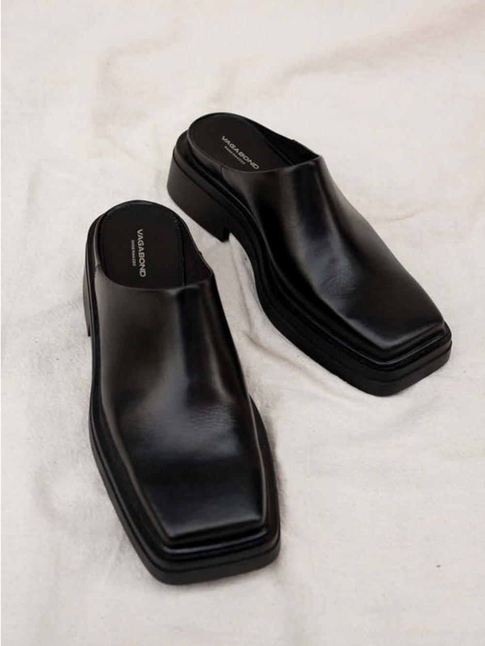 Vagabond Black Leather Square-Toe Slip-On Mules